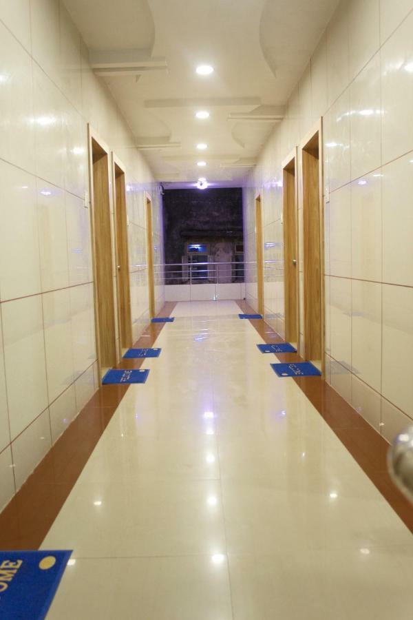 Hotel Shri Radhe Somnāth Exterior foto