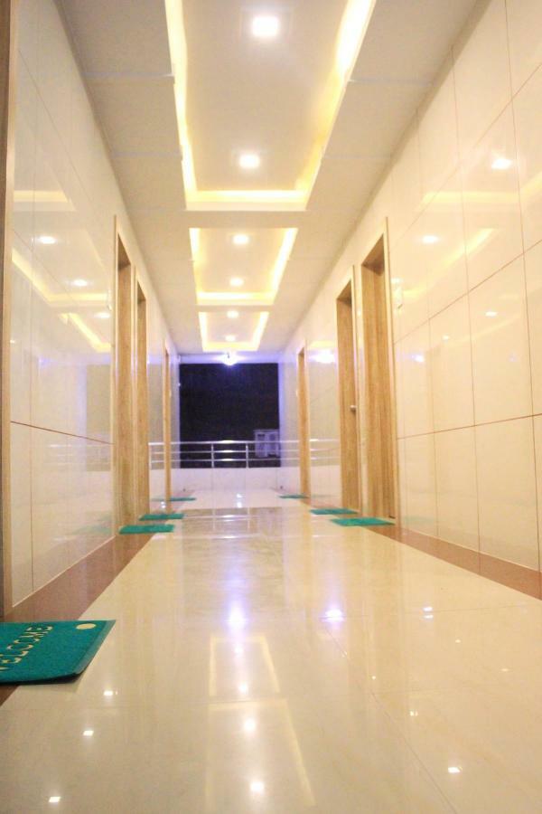 Hotel Shri Radhe Somnāth Exterior foto